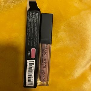 Younique lip gloss